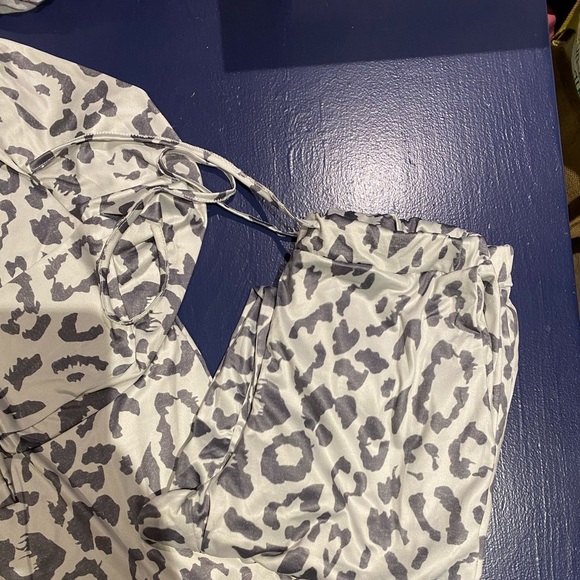 Lounge set leopard never worn S/M - Picture 6 of 7